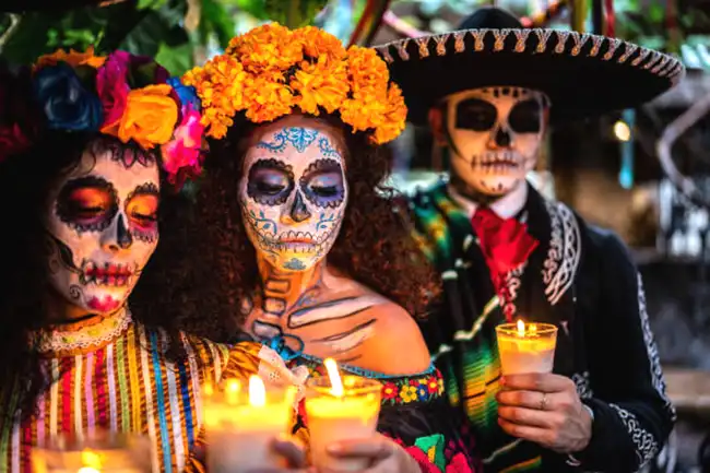 "Ημέρα των Νεκρών" (Día de Muertos) είναι Μεξικανική γιορτή